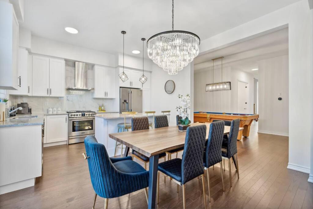 Barrie Luxe, Pool Table 6 Bedroom 6 Ba Custom Design A+ Location Luaran gambar