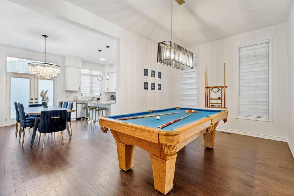 Barrie Luxe, Pool Table 6 Bedroom 6 Ba Custom Design A+ Location Luaran gambar
